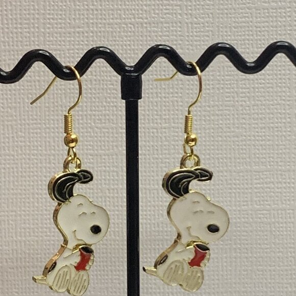 Snoopy Jewelry, Peanuts Earring, Snoopy Earring, Novelty Earring,… - Picture 5 of 5